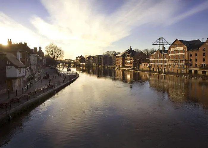 Spacious Apt In The Heart Of York I Pass The Keys