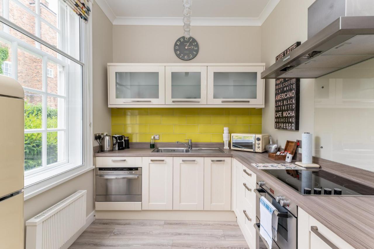 Spacious In The Heart Of I Pass The Keys Appartement York