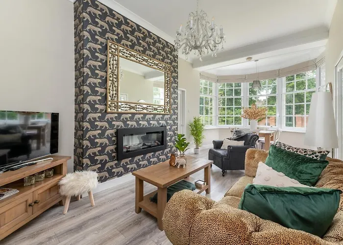 Spacious Apt In The Heart Of York I Pass The Keys